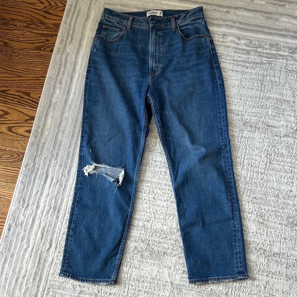 Abercrombie & Fitch Classic Blue Jeans Ankle Straight Leg Ultra High Rise